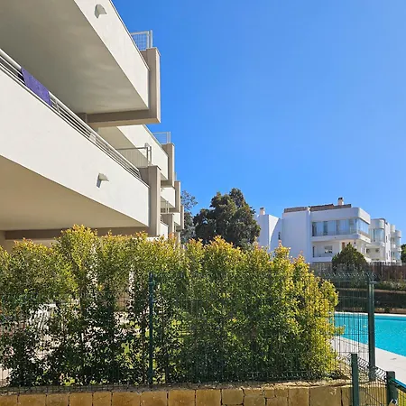 アパート Two Bedroom In Sunny Golf, エステポナ