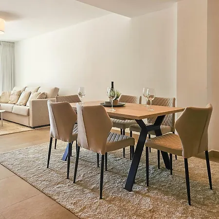 Two Bedroom In Sunny Golf, * エステポナ