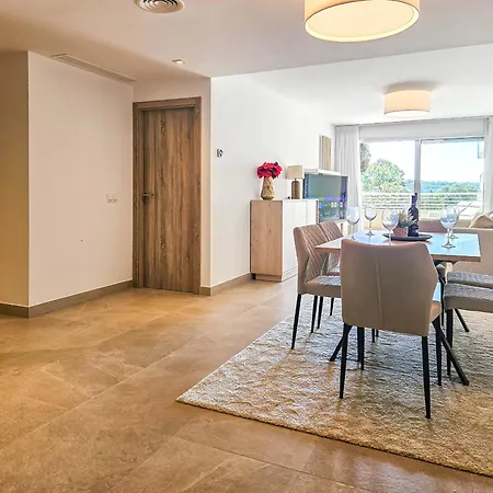 Appartement Two Bedroom In Sunny Golf, Estepona